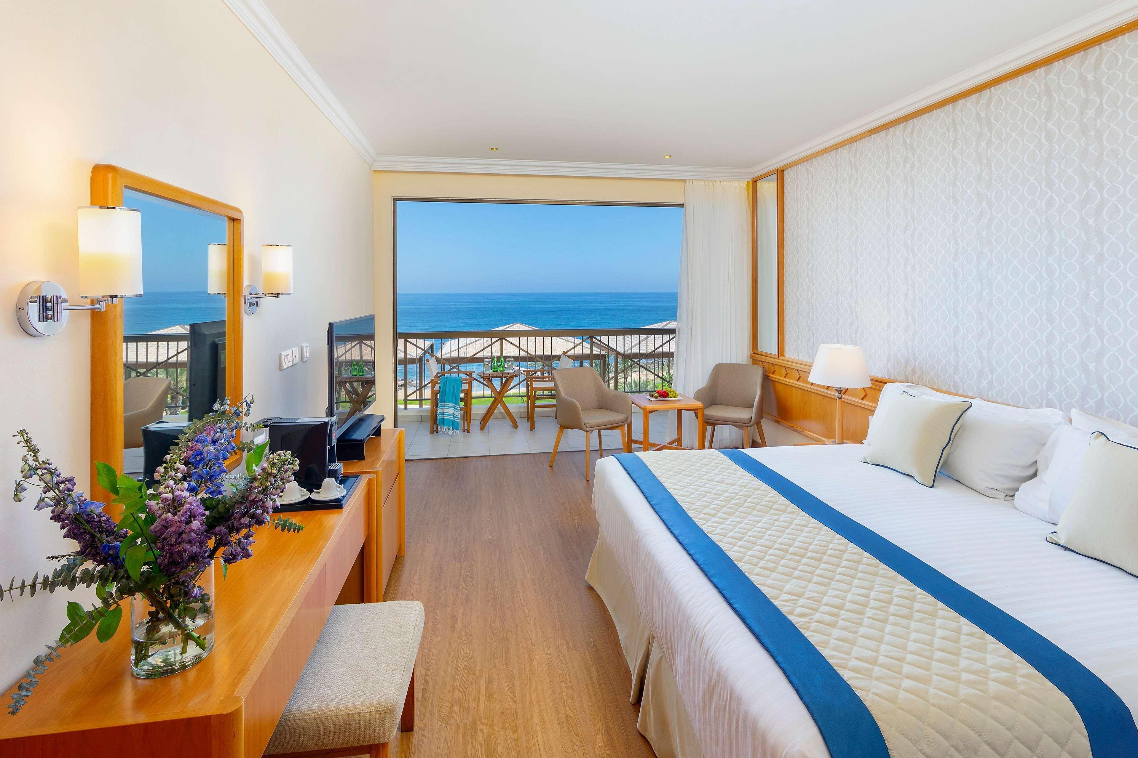 Constantinou Bros Athena Beach Hotel Geroskipou Ngoại thất bức ảnh